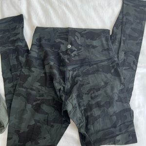 Green Camo lululemon align leggings size 4 28in inseam